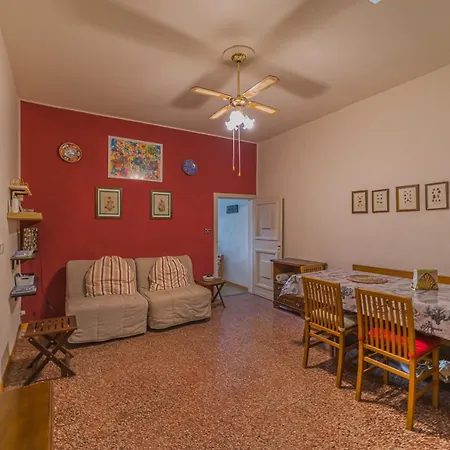 דירה Bilocale Nel Centro Di *