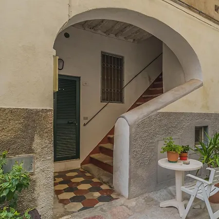 Bilocale Nel Centro Di Apartamento *